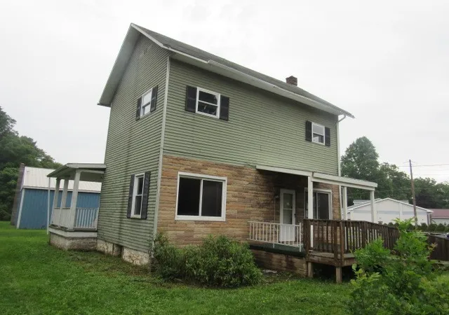 Photo 2 of Single family home for sale at 4557 Elton Rd, Johnstown, PA 15904 | MLS# 1770853 | Listing updated on 2026-08-22