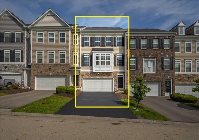 Photo 2 of Sale Pending at 6 Remington Dr, Chartiers, PA 15301 | MLS# 1770560 | Listing updated on 2026-09-26