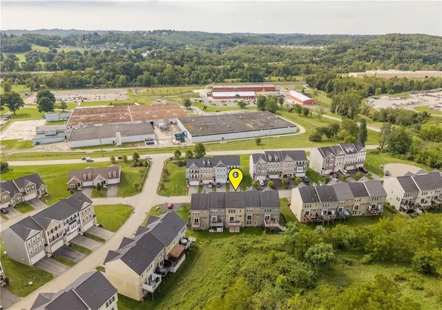 Photo 3 of Sale Pending at 6 Remington Dr, Chartiers, PA 15301 | MLS# 1770560 | Listing updated on 2026-09-26