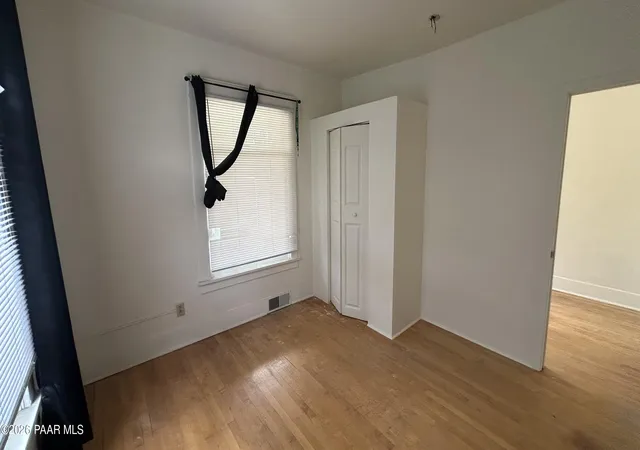 Listing Photo 5 - Condo for sale in building located at 622 Western Ave, Prescott, AZ 86305