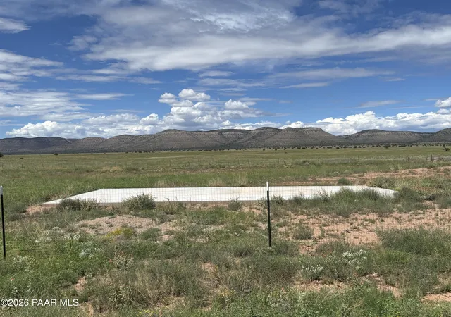 3rd image of 3210 W Limestone Dr, Paulden, AZ 86334 | MLS# 1084453