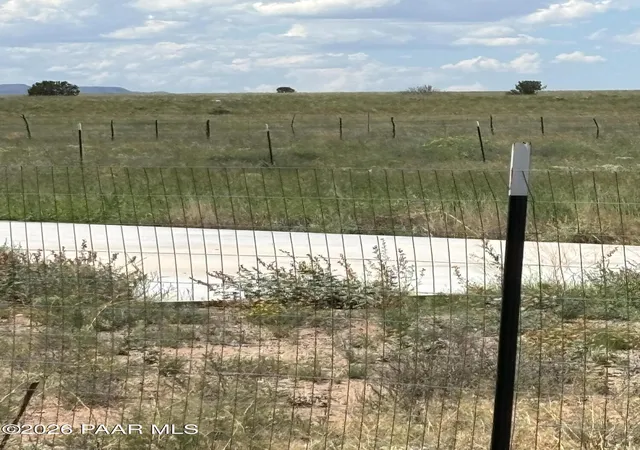 4th image of 3210 W Limestone Dr, Paulden, AZ 86334 | MLS# 1084453