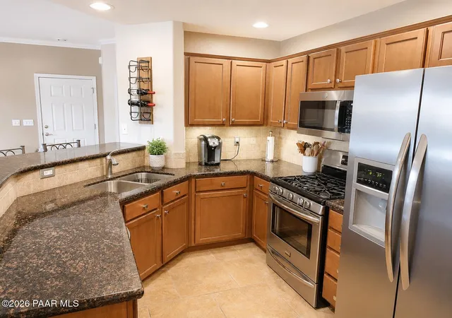 Listing Photo 5 - Condo for sale in building located at 1975 S Blooming Hls Dr, Prescott, AZ 86301 - Unit #109