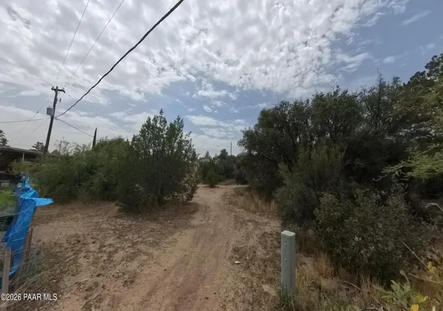 Photo 4 of Land for sale at 16063 S Zuni Dr, Mayer, AZ 86333 | MLS# 1084152 | Listing updated on 2026-08-06