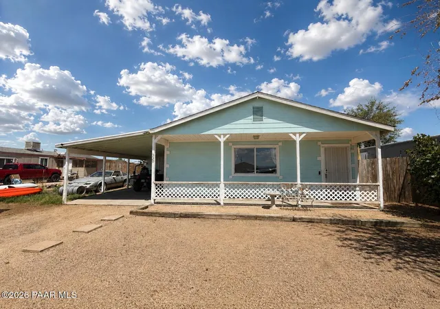1st image of 330 W Arrowhead Dr, Paulden, AZ 86334 | MLS# 1084456