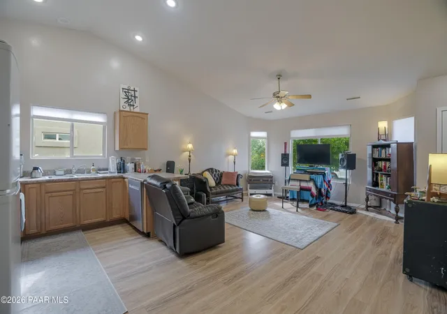 Listing Photo 4 - Condo for sale in building located at 7490 E Horseshoe Ln, Prescott Valley, AZ 86314