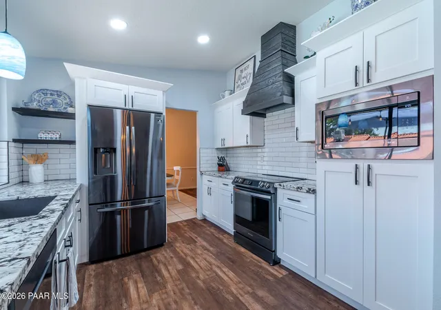 3rd image of 4023 W Beverly Ln, Phoenix, AZ 85053 | MLS# 1084214