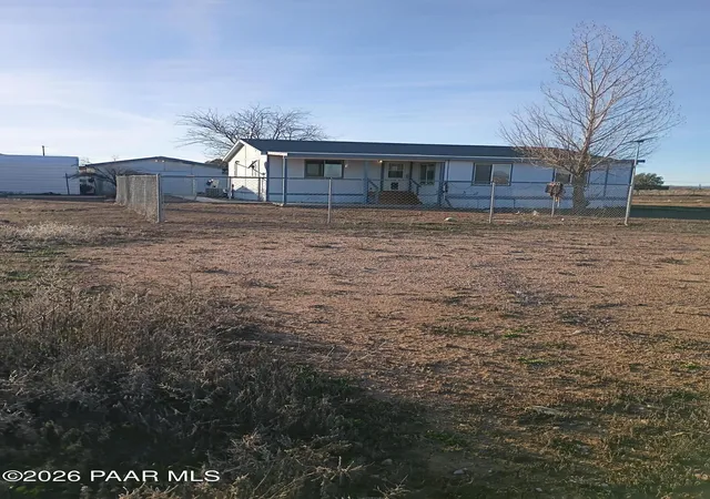 2nd image of 2050 W Curtis Ranch Rd, Paulden, AZ 86334 | MLS# 1084230