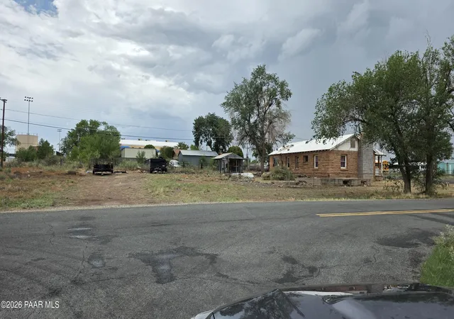 3rd image of 47077 N Fifth St, Ash Fork, AZ 86320 | MLS# 1084331
