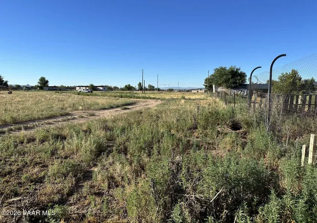2nd image of 770 W Antelope Run Rd, Paulden, AZ 86334 | MLS# 1084425