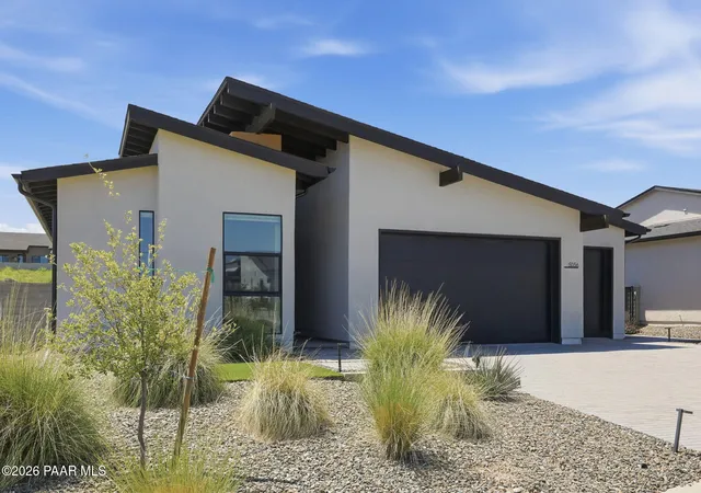Photo 3 of Single family home for sale at 5056 N Jeffers Ave, Prescott Valley, AZ 86314 | MLS# 1084483 | Listing updated on 2026-08-23