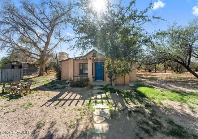 Photo 1 of Single family home for sale at 37200 S Rincon Rd, Wickenburg, AZ 85390 | MLS# 1084516 | Listing updated on 2026-08-20