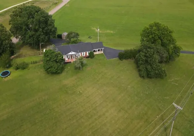 Photo 1 of Single family home for sale at 3985 Highway 641 S, Paris, TN 38242 | MLS# 3529218 | Listing updated on 2026-09-04