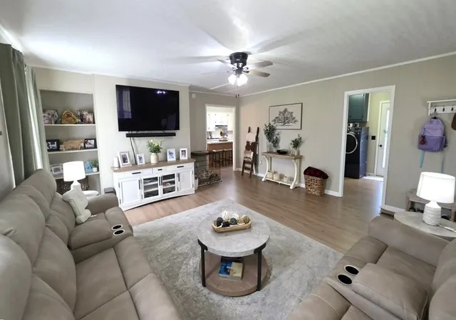 Photo 3 of Single family home for sale at 3985 Highway 641 S, Paris, TN 38242 | MLS# 3529218 | Listing updated on 2026-09-04