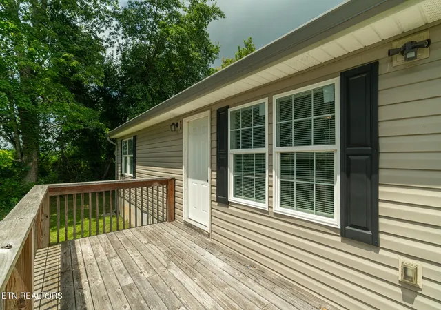 Photo 3 of Single family home for sale at 3406 Back Valley Rd, Speedwell, TN 37870 | MLS# 3506163 | Listing updated on 2026-08-11
