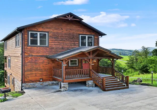 2nd image of 2743 Dayne Dr, Sevierville, TN 37876 | MLS# 3512380