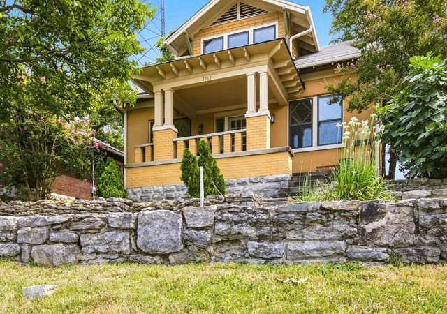 Photo 3 of Single family home for sale at 2112 15th Ave S, Nashville, TN 37212 | MLS# 3529235 | Listing updated on 2026-08-30