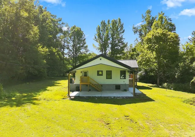 Photo 2 of Single family home for sale at 1051 Hwy 48 South, Centerville, TN 37033 | MLS# 3527759 | Listing updated on 2026-08-30