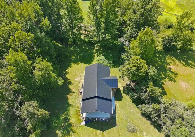 Photo 4 of Single family home for sale at 1051 Hwy 48 South, Centerville, TN 37033 | MLS# 3527759 | Listing updated on 2026-08-30
