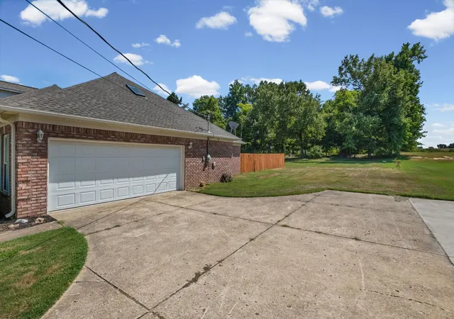 Photo 3 of Single family home for sale at 371 Brierhedge Rd, Covington, TN 38019 | MLS# 3529190 | Listing updated on 2026-08-30