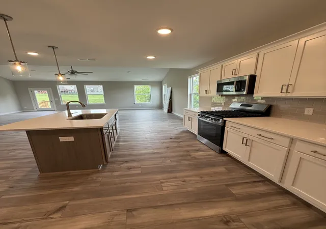 Photo 2 of Sale Pending at 3821 Red Barn Dr, Columbia, TN 38401 | MLS# 3529209 | Listing updated on 2026-08-30