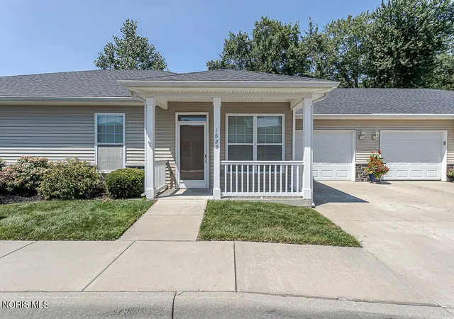 1st image of 1625 Brooklynn Park E, Toledo, OH 43615 | MLS# 10011237