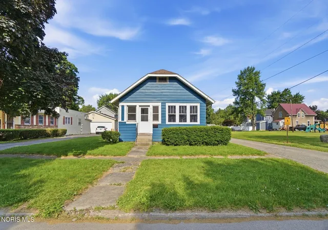 Photo 2 of Sale Pending at 615 S Wood St, Fostoria, OH 44830 | MLS# 10011735 | Listing updated on 2026-09-04