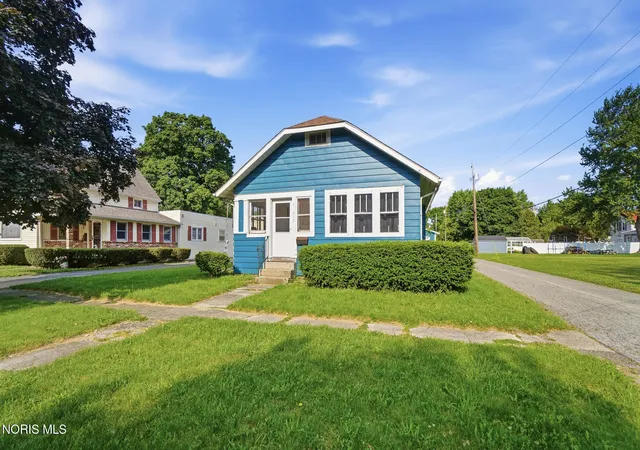 Photo 5 of Sale Pending at 615 S Wood St, Fostoria, OH 44830 | MLS# 10011735 | Listing updated on 2026-09-04