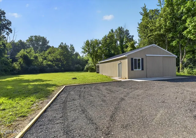 Photo 3 of Single family home for sale at 9485 Old State Line Rd, Holland, OH 43528 | MLS# 10011674 | Listing updated on 2026-09-08