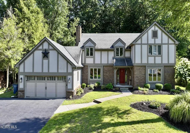 1st image of 7257 Whispering Oak Dr, Sylvania, OH 43560 | MLS# 10011710