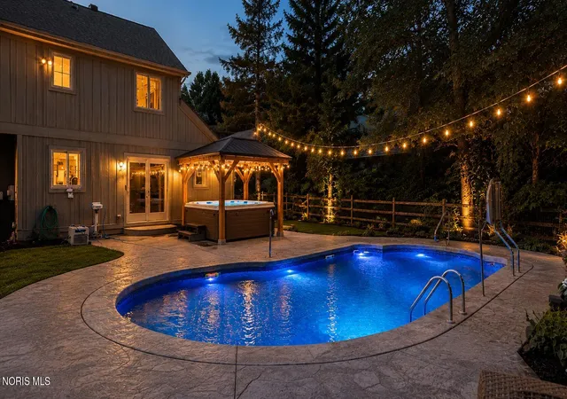 4th image of 7257 Whispering Oak Dr, Sylvania, OH 43560 | MLS# 10011710