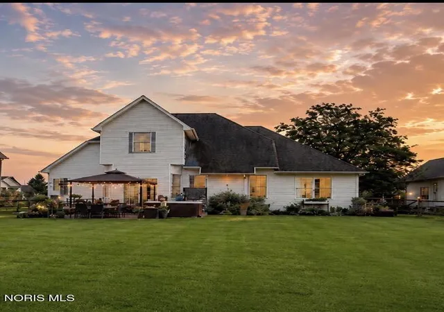 2nd image of 4724 Round House Cir, Monclova, OH 43542 | MLS# 10011776