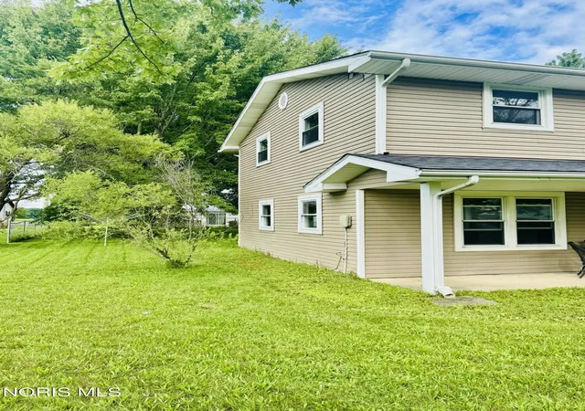 Photo 3 of Single family home for sale at 934 Haver Dr, Hicksville, OH 43526 | MLS# 10012042 | Listing updated on 2026-09-14