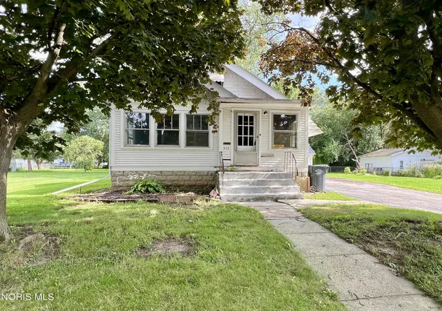 1st image of 111 S Masters Ct, Maumee, OH 43537 | MLS# 10012158