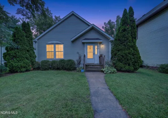 Photo 1 of Single family home for sale at 915 N Ontario St, Toledo, OH 43604 | MLS# 10011859 | Listing updated on 2026-08-24