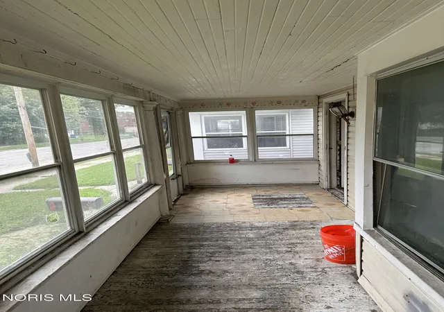 2nd image of 553 Spencer St, Toledo, OH 43609 | MLS# 10011870