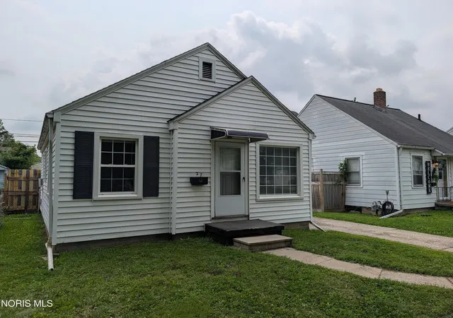 2nd image of 27 W Poinsetta Ave, Toledo, OH 43612 | MLS# 10011918