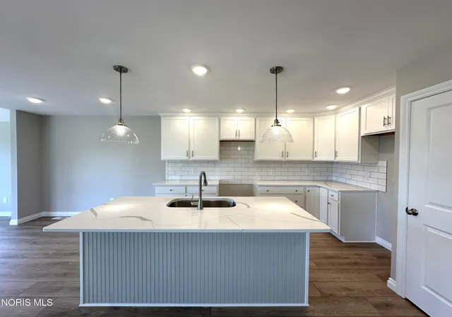 Photo 3 of Single family home for sale at 15128 Sugar Maple Dr, Perrysburg, OH 43551 | MLS# 10012695 | Listing updated on 2026-08-30