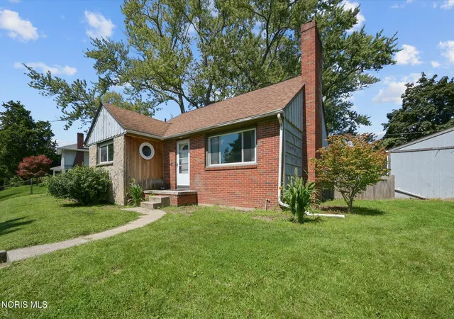 Photo 1 of Single family home for sale at 4130 Dorchester Dr, Toledo, OH 43607 | MLS# 10012701 | Listing updated on 2026-08-31