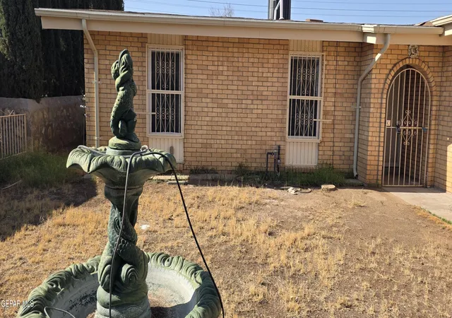Photo 2 of Single family home for sale at 5028 Sagittarius Ave, El Paso, TX 79924 | MLS# 949122 | Listing updated on 2026-09-20