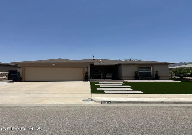 Photo 3 of Sale Pending at 637 Torres Altos St, Anthony, TX 79821 | MLS# 950246 | Listing updated on 2026-09-04
