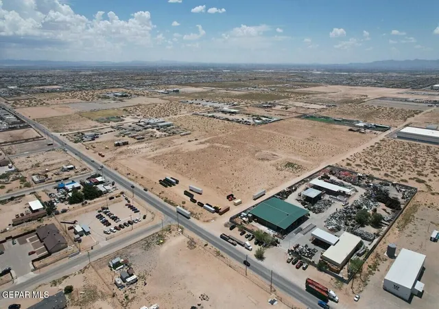 Photo 3 of Land for sale at 1301 Berryville St, El Paso, TX 79928 | MLS# 949020 | Listing updated on 2026-08-07