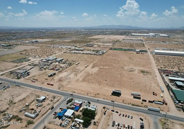 Photo 4 of Land for sale at 1301 Berryville St, El Paso, TX 79928 | MLS# 949020 | Listing updated on 2026-08-07