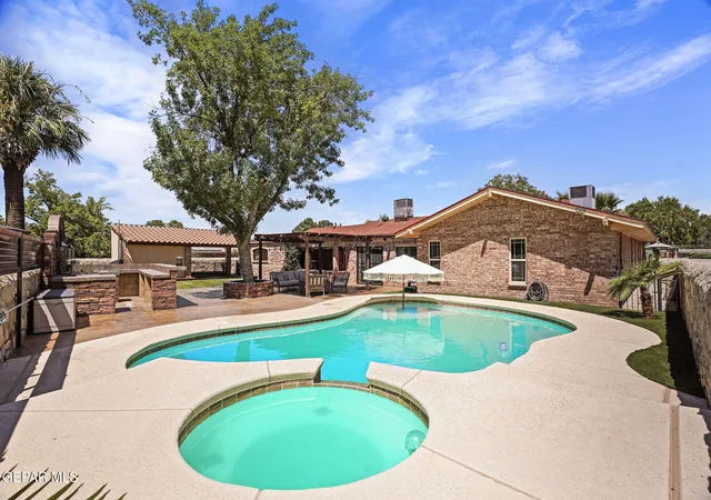 Photo 2 of Single family home for sale at 1739 Tommy Aaron Dr, El Paso, TX 79936 | MLS# 949363 | Listing updated on 2026-09-03