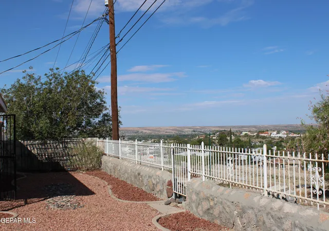 Photo 3 of Single family home for sale at 337 Clairemont Rd, El Paso, TX 79912 | MLS# 949503 | Listing updated on 2026-08-17