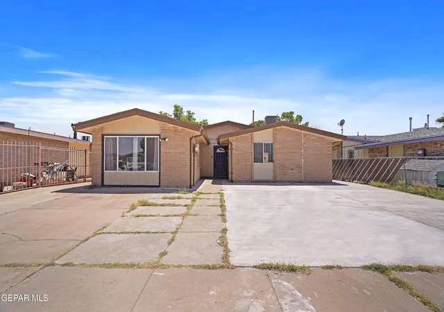 Photo 4 of Single family home for sale at 6244 Ibex Ave, El Paso, TX 79924 | MLS# 950053 | Listing updated on 2026-08-28