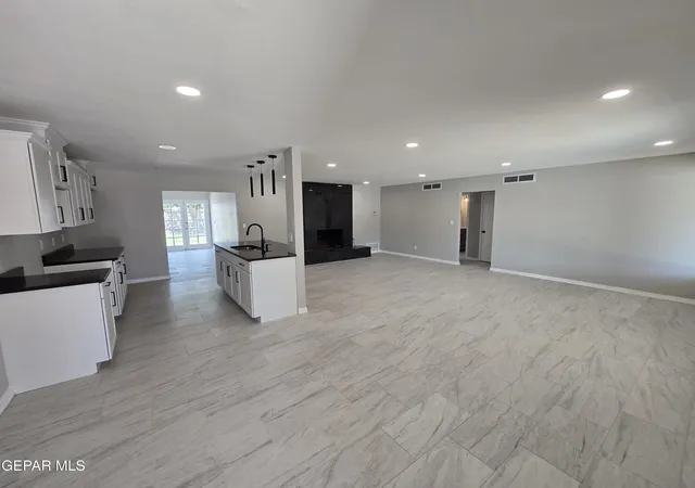 3rd image of 2705 Fierro Dr, El Paso, TX 79935 | MLS# 949698