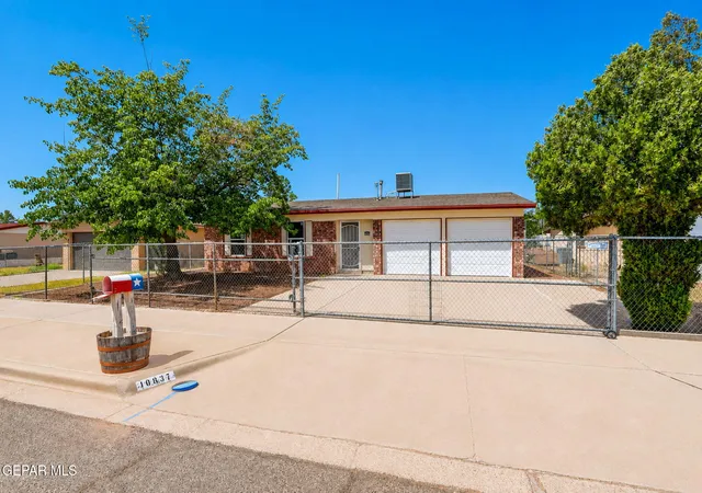 Photo 3 of Sale Pending at 10837 Sunstone St, El Paso, TX 79924 | MLS# 949954 | Listing updated on 2026-09-09