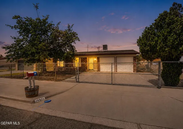 Photo 3 of Sale Pending at 10837 Sunstone St, El Paso, TX 79924 | MLS# 949954 | Listing updated on 2026-10-09