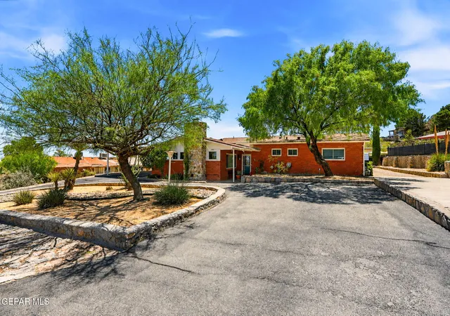 Photo 1 of Sale Pending at 3208 Titanic Ave, El Paso, TX 79904 | MLS# 949959 | Listing updated on 2026-09-16